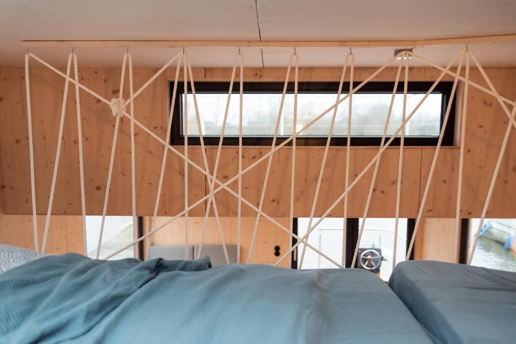 Hausboot Off Im Diamantgraben An Der Elbe Hotel Hamburg Ngoại thất bức ảnh